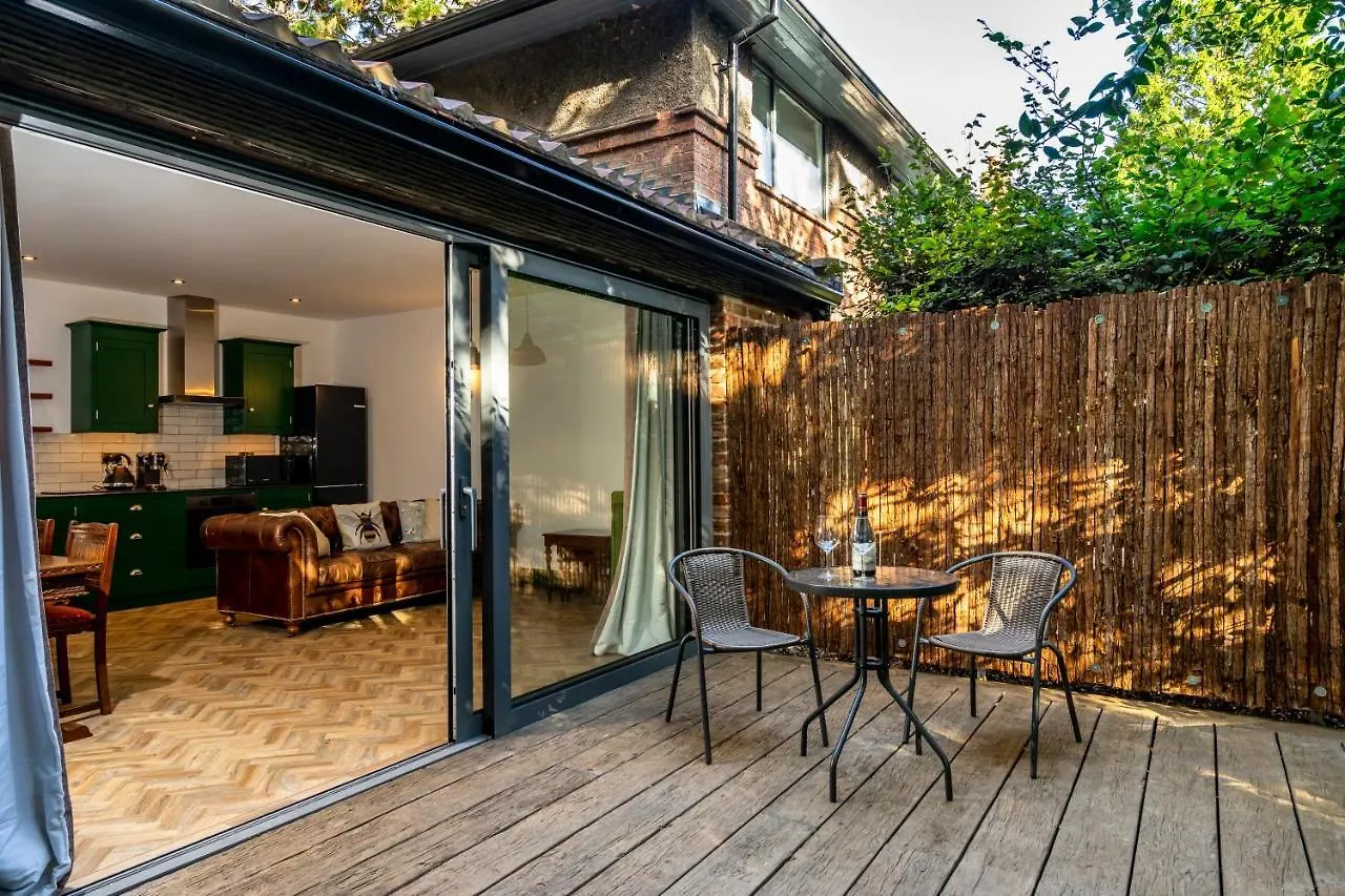 펜션 Tawny Lodge 요크 영국